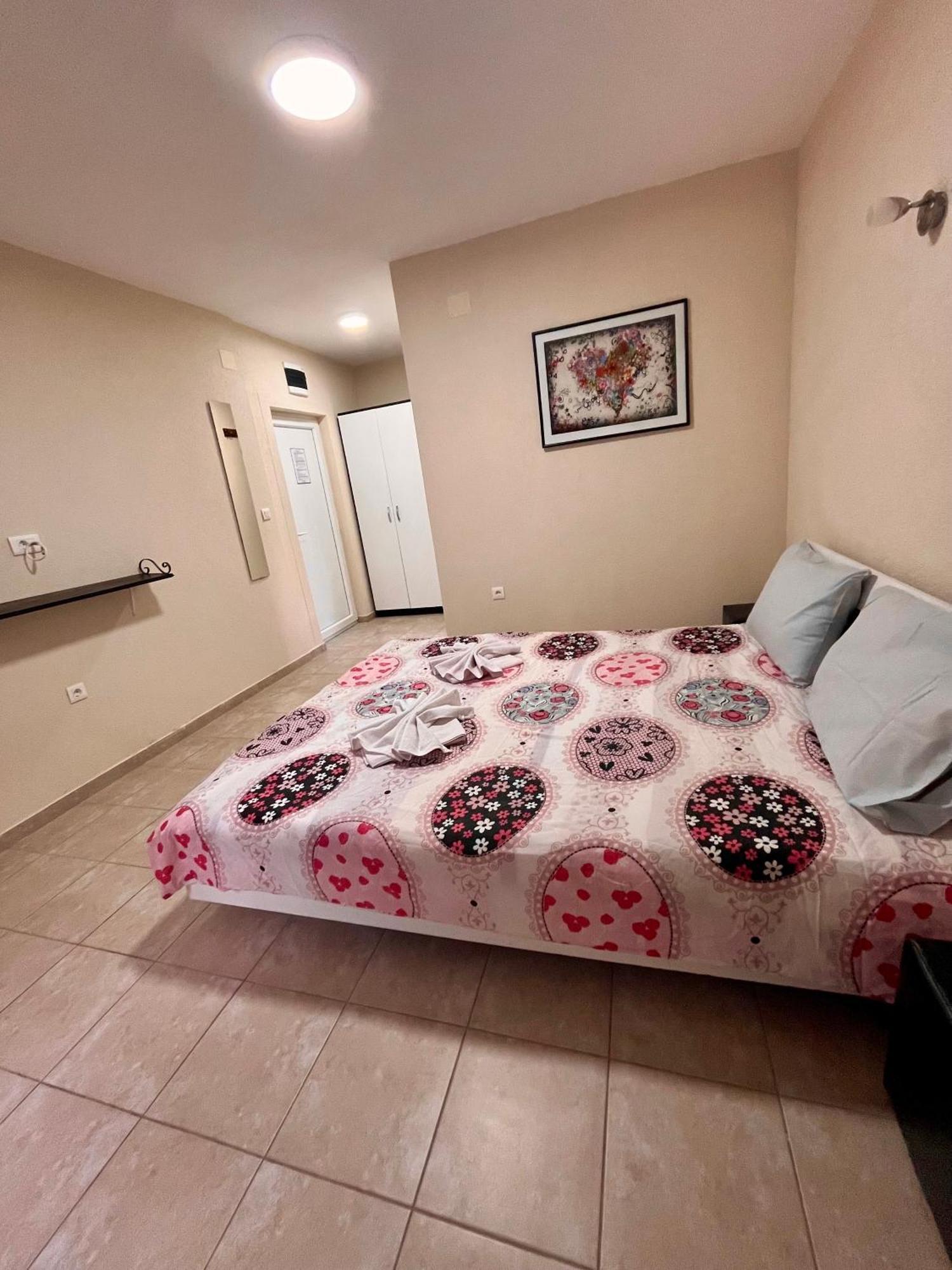 Lux Ohrid Lägenhet Exteriör bild